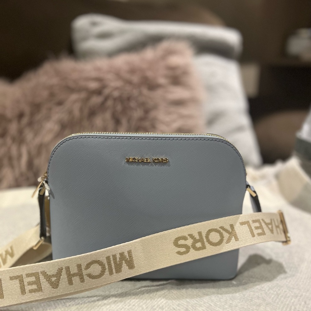 Micheal Kors Crossbody
